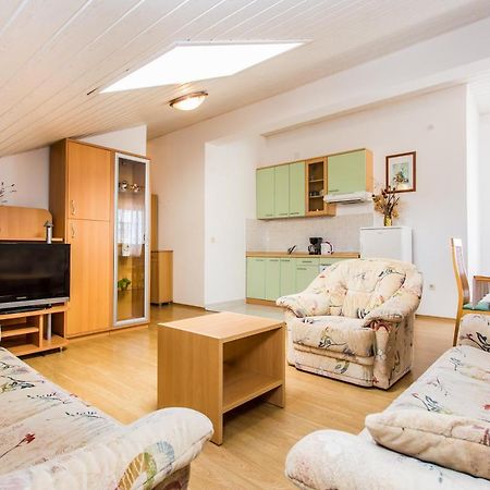 Guest House Lavanda 4 Njivice Εξωτερικό φωτογραφία