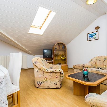 Guest House Lavanda 4 Njivice Εξωτερικό φωτογραφία