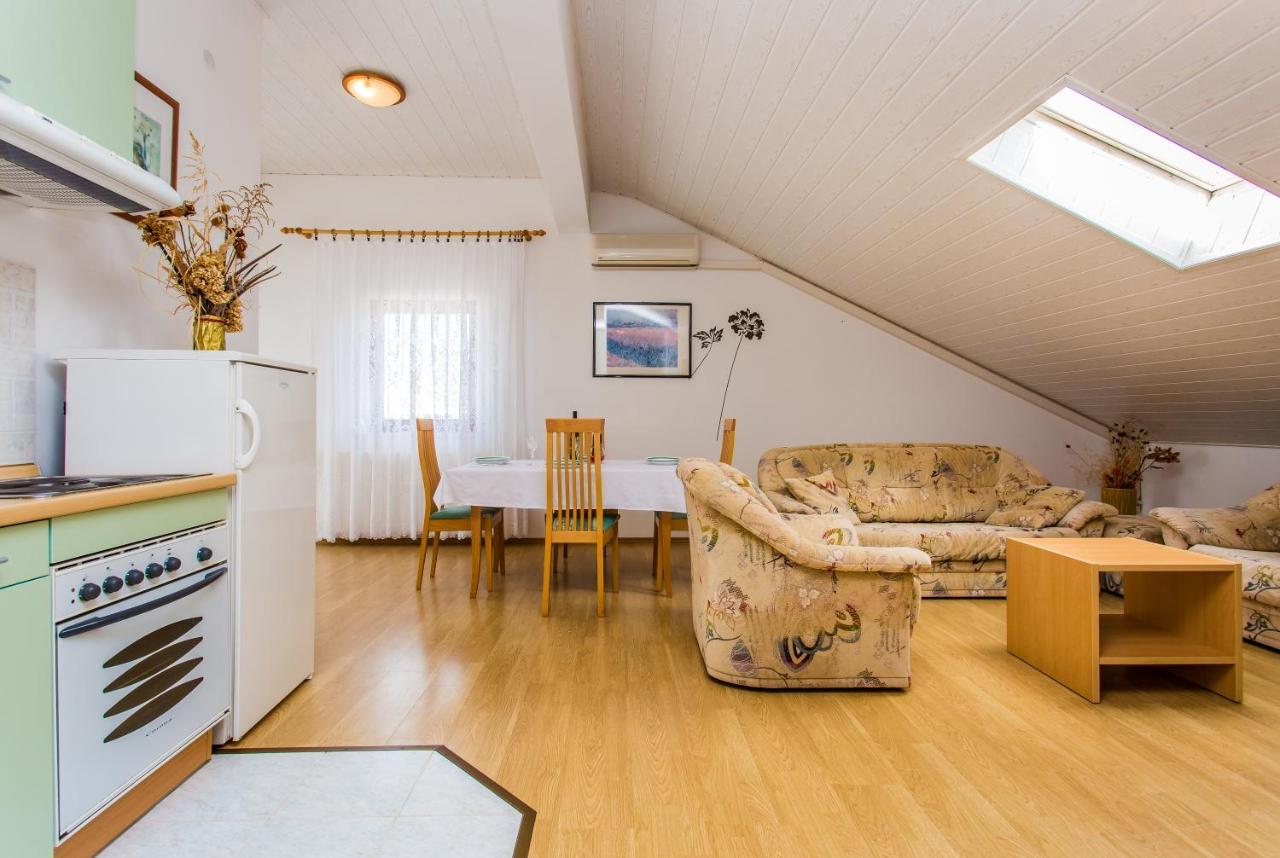 Guest House Lavanda 4 Njivice Εξωτερικό φωτογραφία