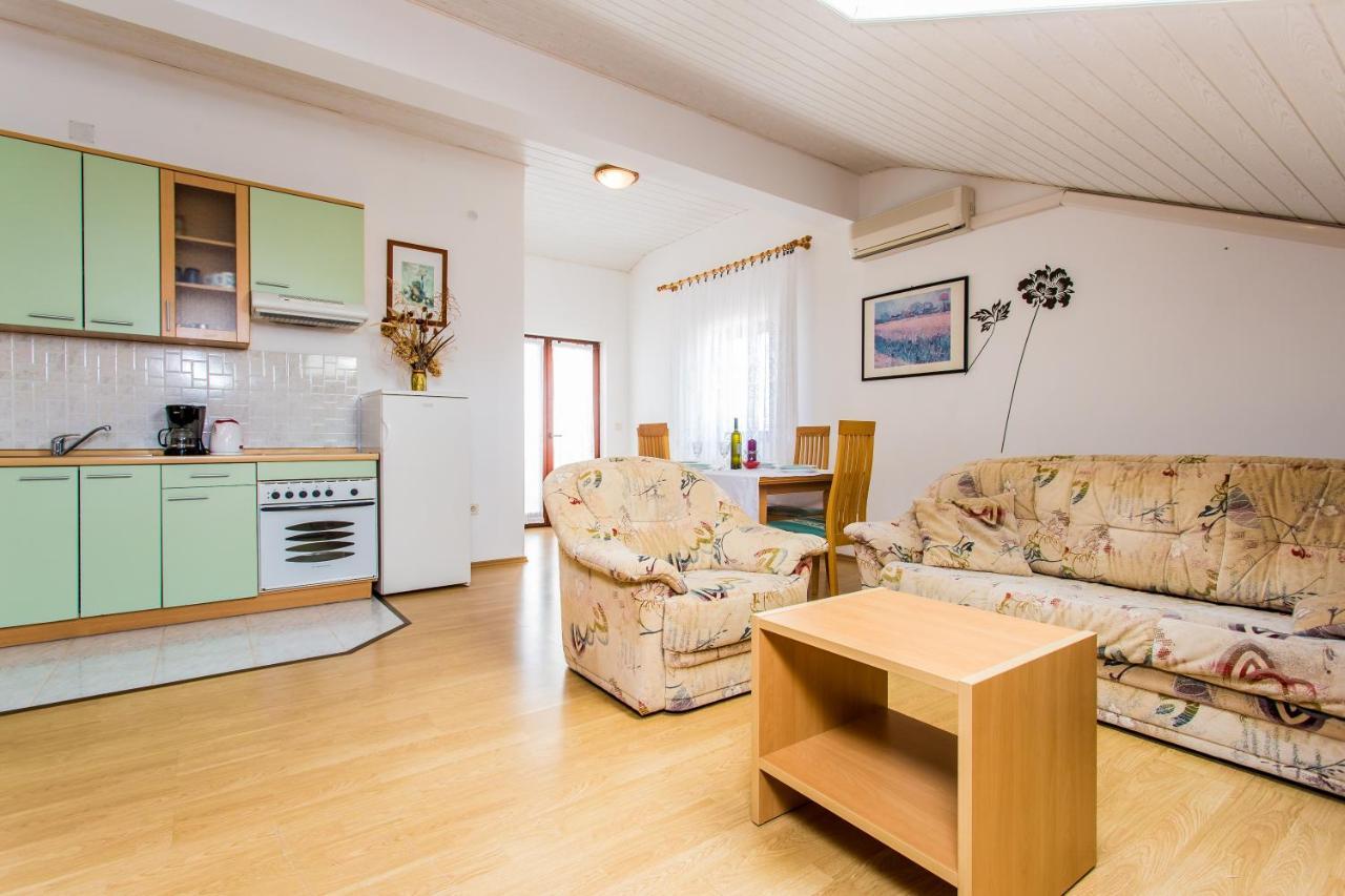 Guest House Lavanda 4 Njivice Εξωτερικό φωτογραφία
