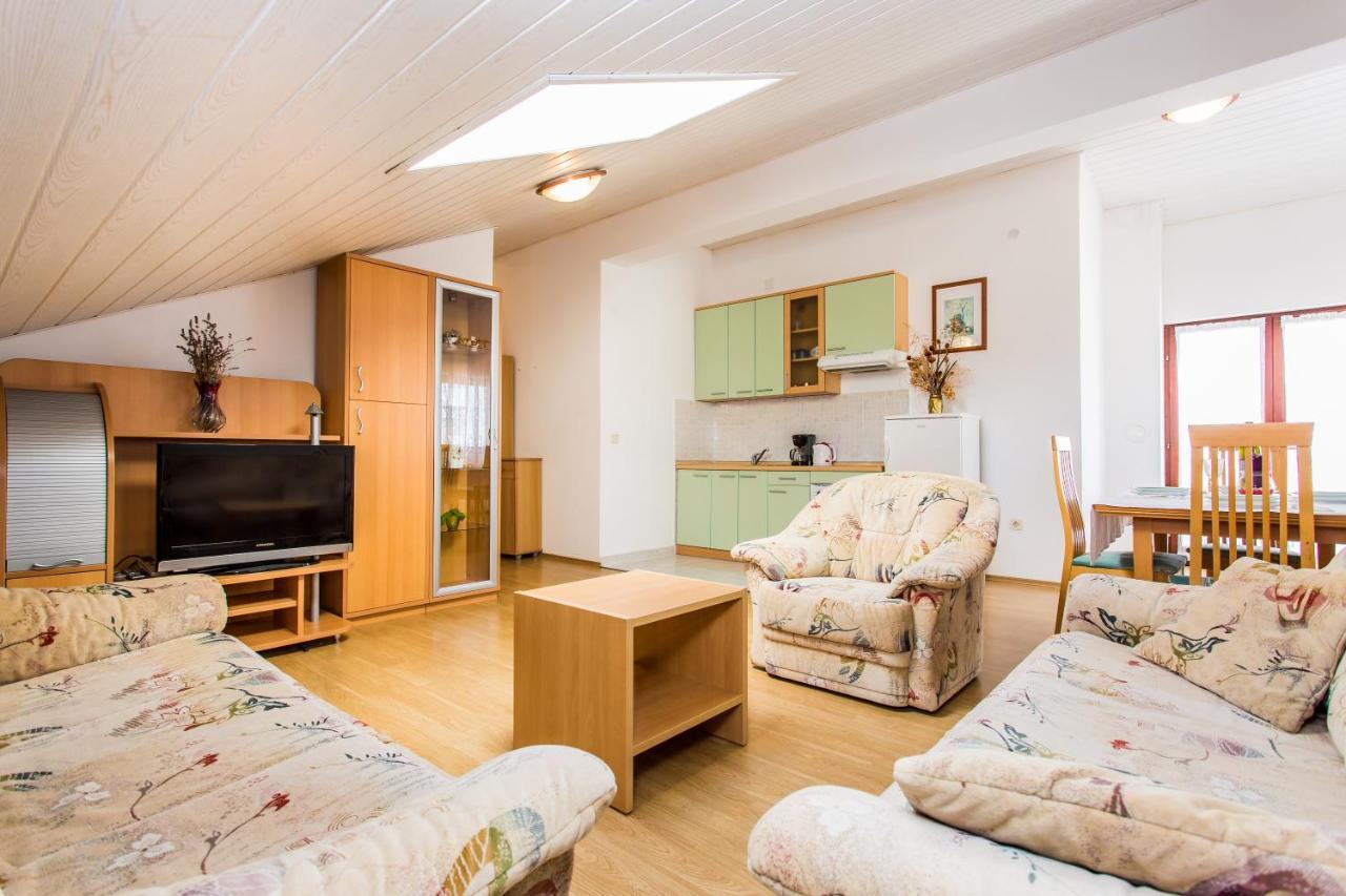 Guest House Lavanda 4 Njivice Εξωτερικό φωτογραφία