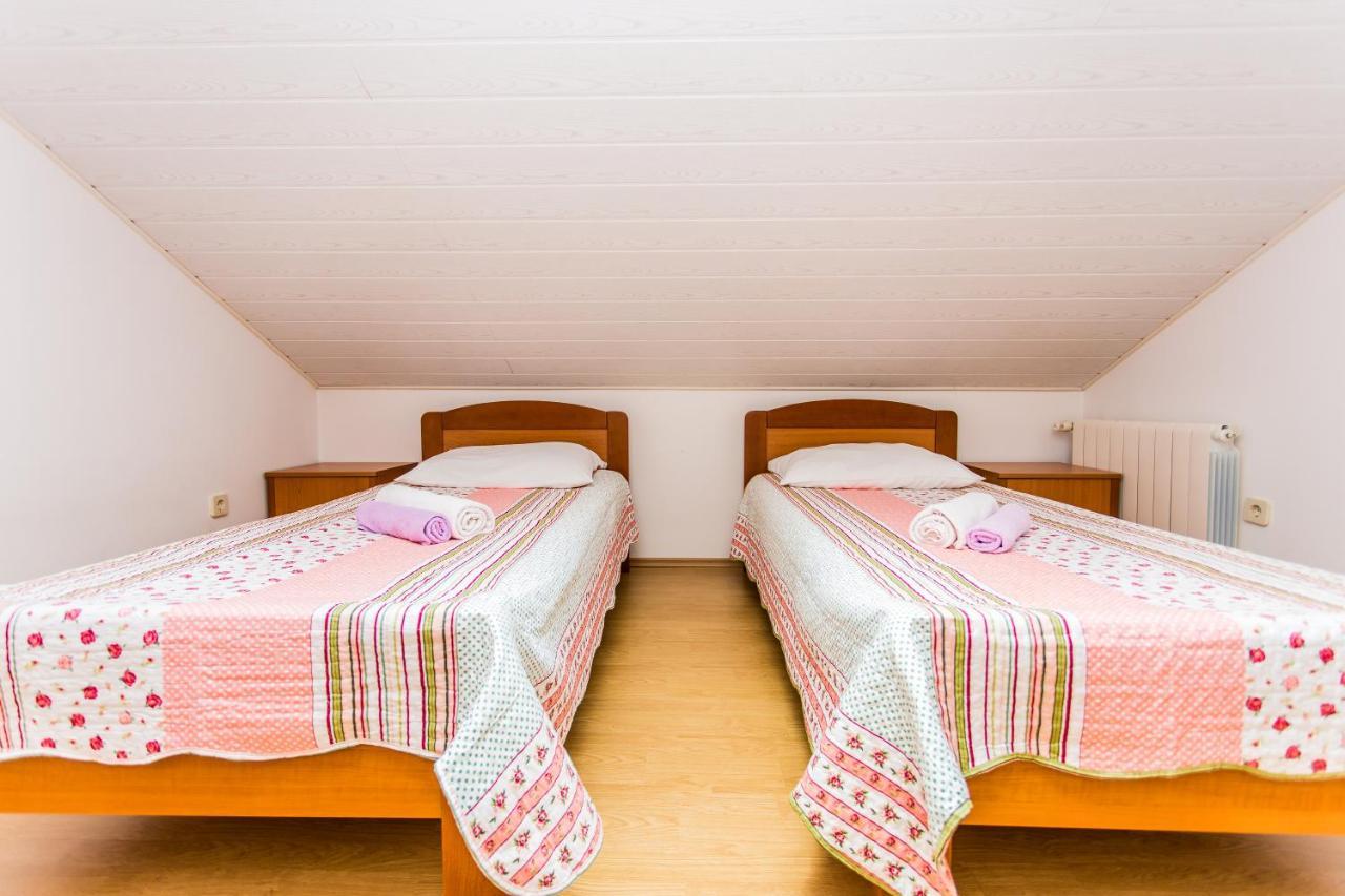 Guest House Lavanda 4 Njivice Εξωτερικό φωτογραφία