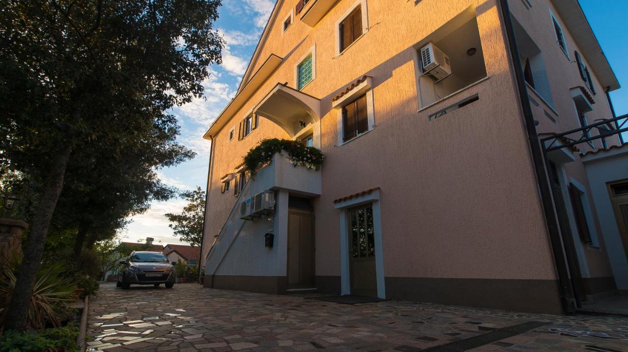 Guest House Lavanda 4 Njivice Εξωτερικό φωτογραφία