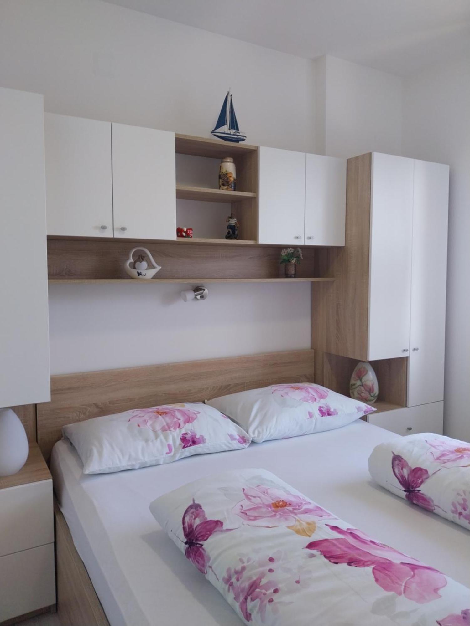 Guest House Lavanda 4 Njivice Εξωτερικό φωτογραφία